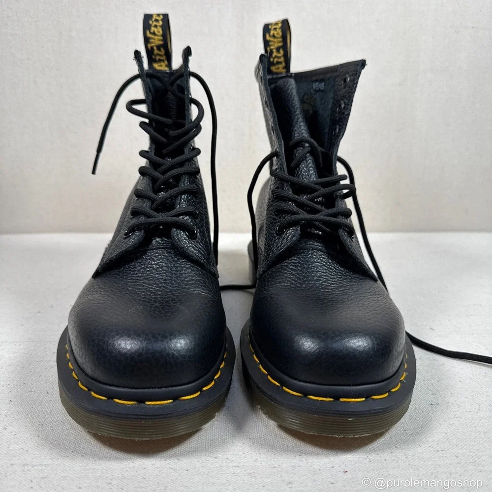 NWOT DR. MARTENS 1460 Pascal Virginia Leather Lace‎ Up Boots | Black | US M9/W10
